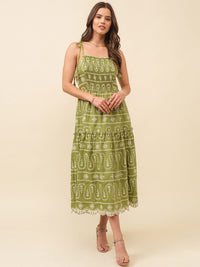 JUST ME WOMEN'S SLEEVELESS SQUARE NECK FRONT POCKETS SMOCK FLORAL EMBROIDERY MAXI DRESS