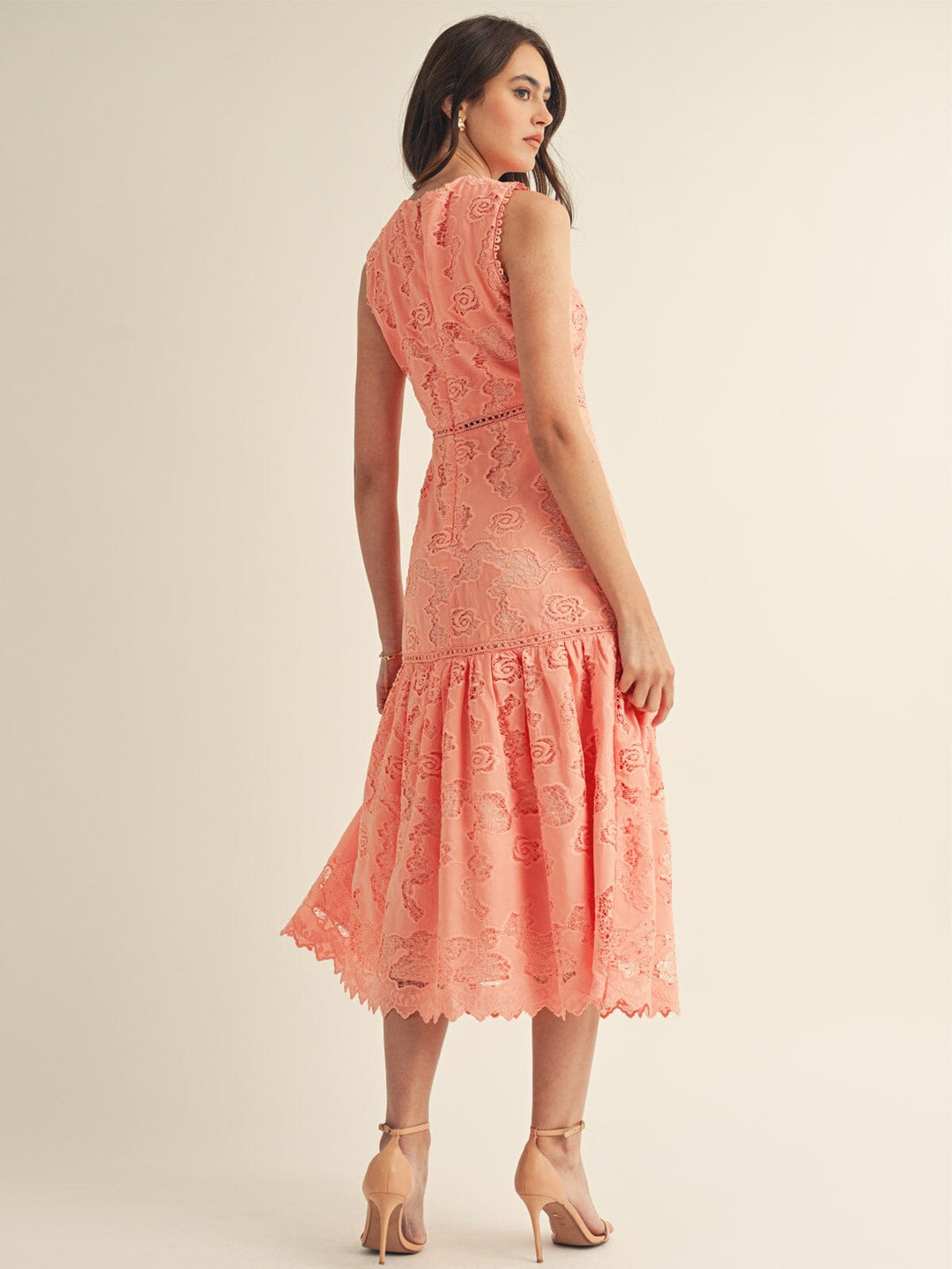 JUST ME WOMEN'S SLEEVELESS V-NECK CROCHET FLORAL TIERED MAXI DRESS