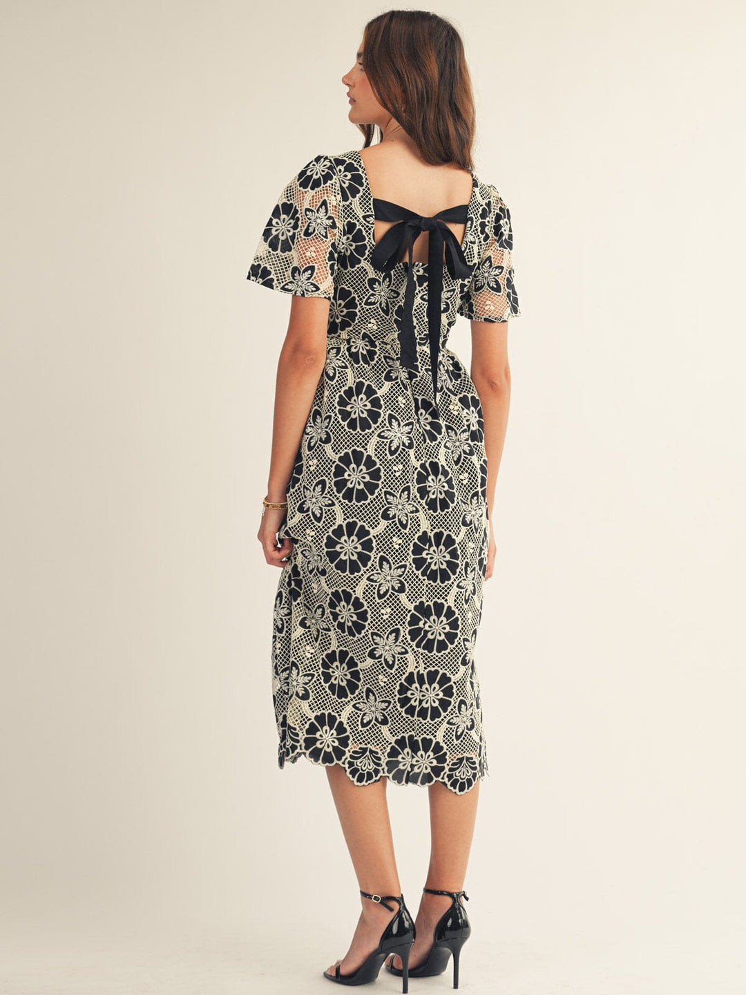 JUST ME WOMEN'S SHORT SLEEVE BACK TIE FLORAL CROCHET MAXI DRESS