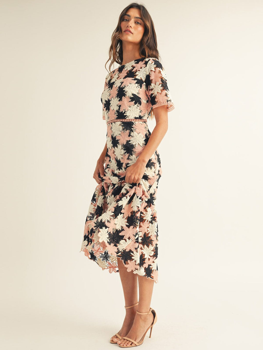JUST ME WOMEN'S SHORT SLEEVE BODYCON FLORAL CROCHET MAXI DRESS
