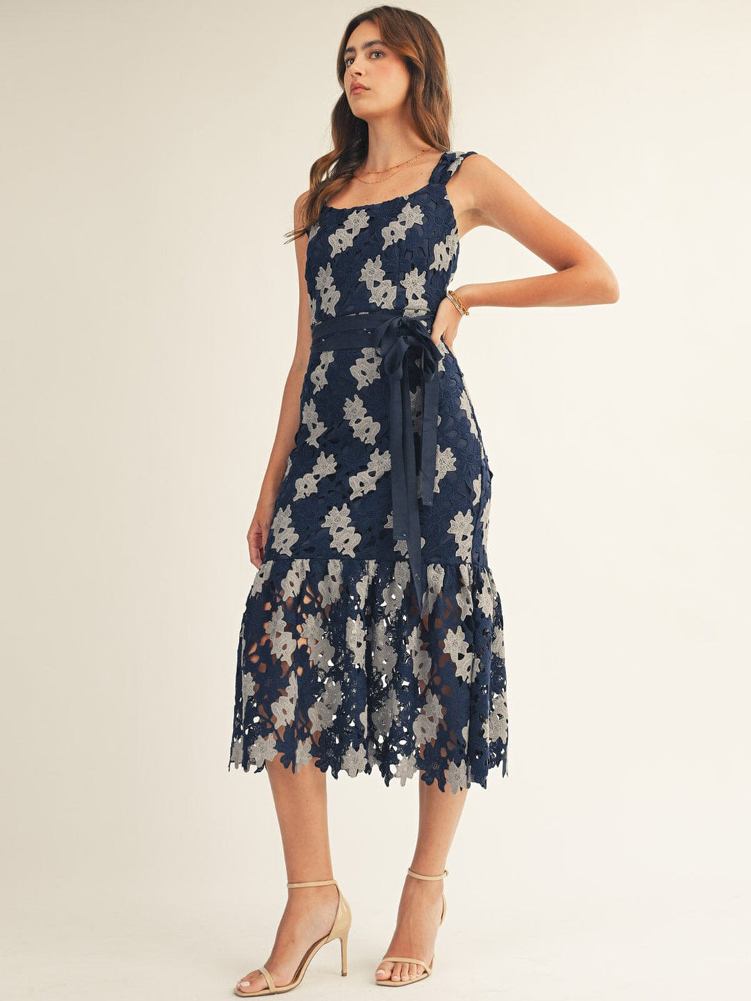 JUST ME WOMEN'S SLEEVELESS SQUARE NECK FLORAL CROCHET BODYCON MIDI DRESS
