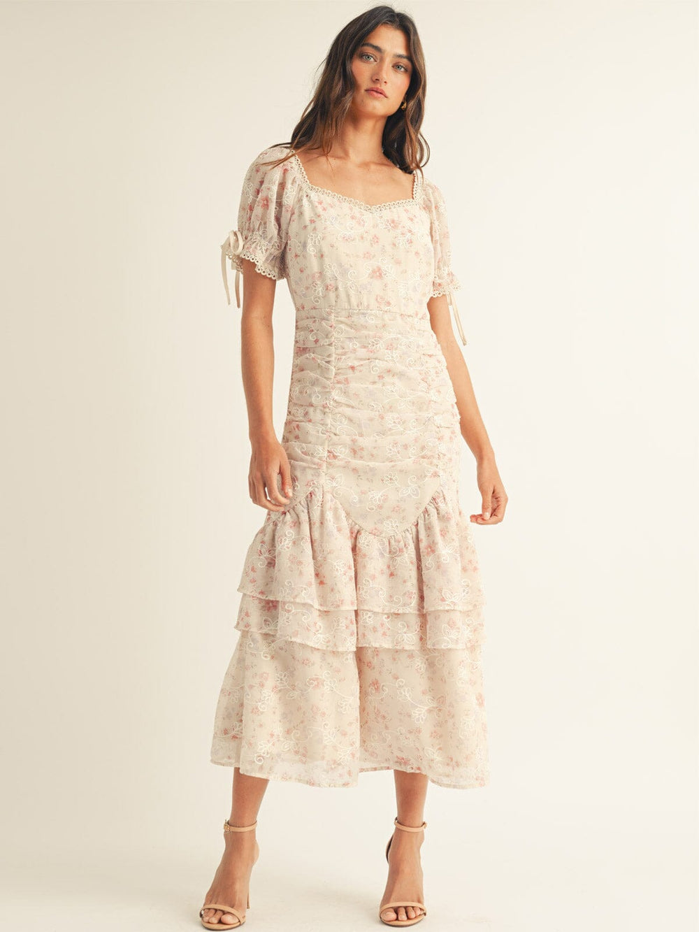 JUST ME WOMEN'S SHORT SLEEVE RUCHED FLORAL TIERED MAXI DRESS