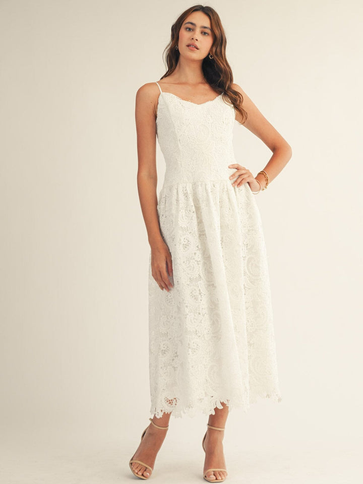 JUST ME WOMEN'S SLEEVELESS V-NECK TRIM DETAILED LACE MAXI DRESS