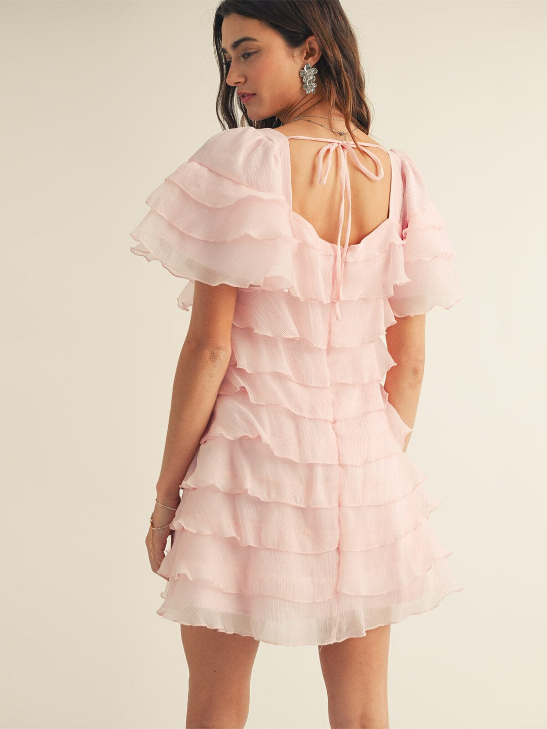 JUST ME WOMEN'S SHORT SLEEVE SQUARE NECK TIERED RUFFLE MINI DRESS
