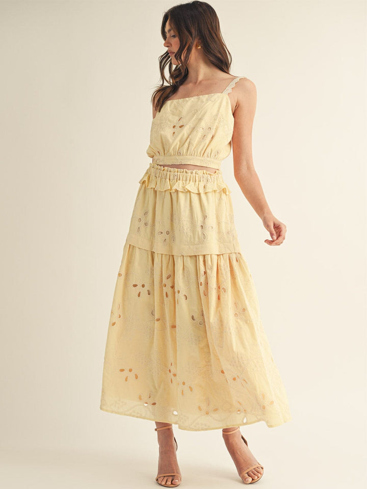 JUST ME WOMEN'S SLEEVELESS TOP & ELASTIC WAIST MAXI SKIRT FLOWER CROCHET 2PC. SET