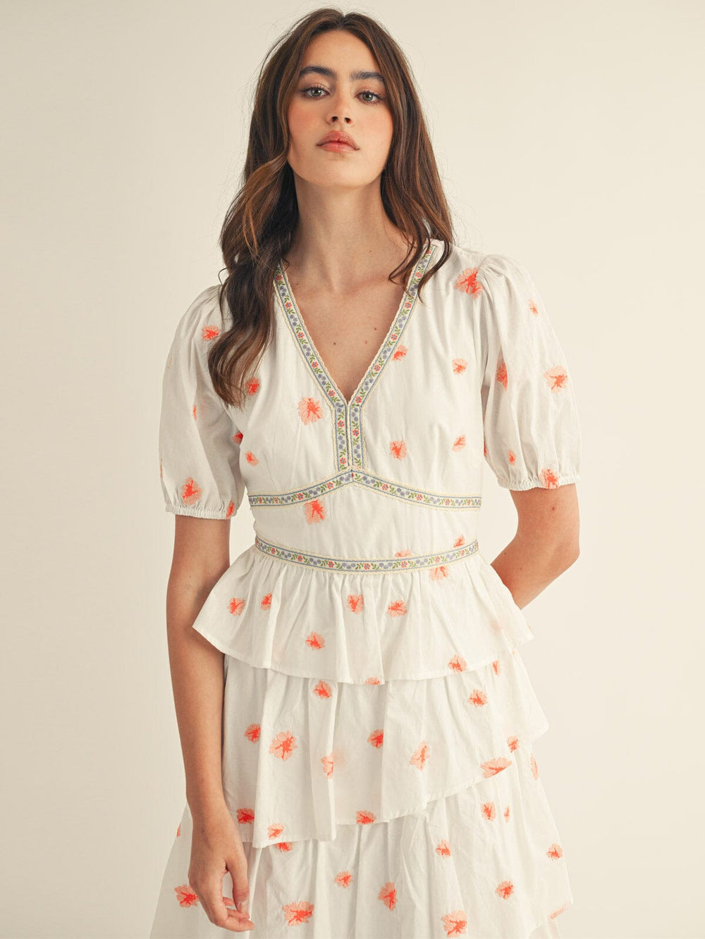 JUST ME WOMEN'S SHORT SLEEVE RUFFLE TIERED STITCHED FLORAL MAXI DRESS