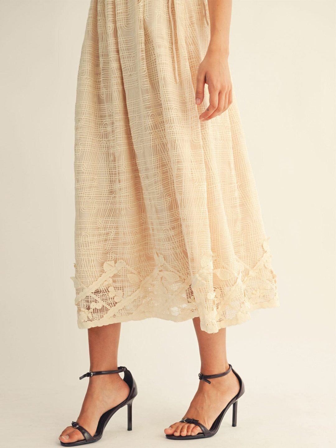 JUST ME WOMEN'S SLEEVELESS SQUARE NECK FRONT POCKETS SIDE LACE UP CROCHET MAXI DRESS