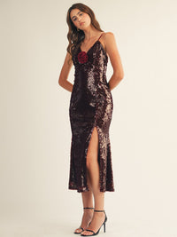 JUST ME WOMEN'S SLEEVELESS V-NECK FLOWER PIN SIDE SLIT BODYCON SEQUINS MAXI DRESS