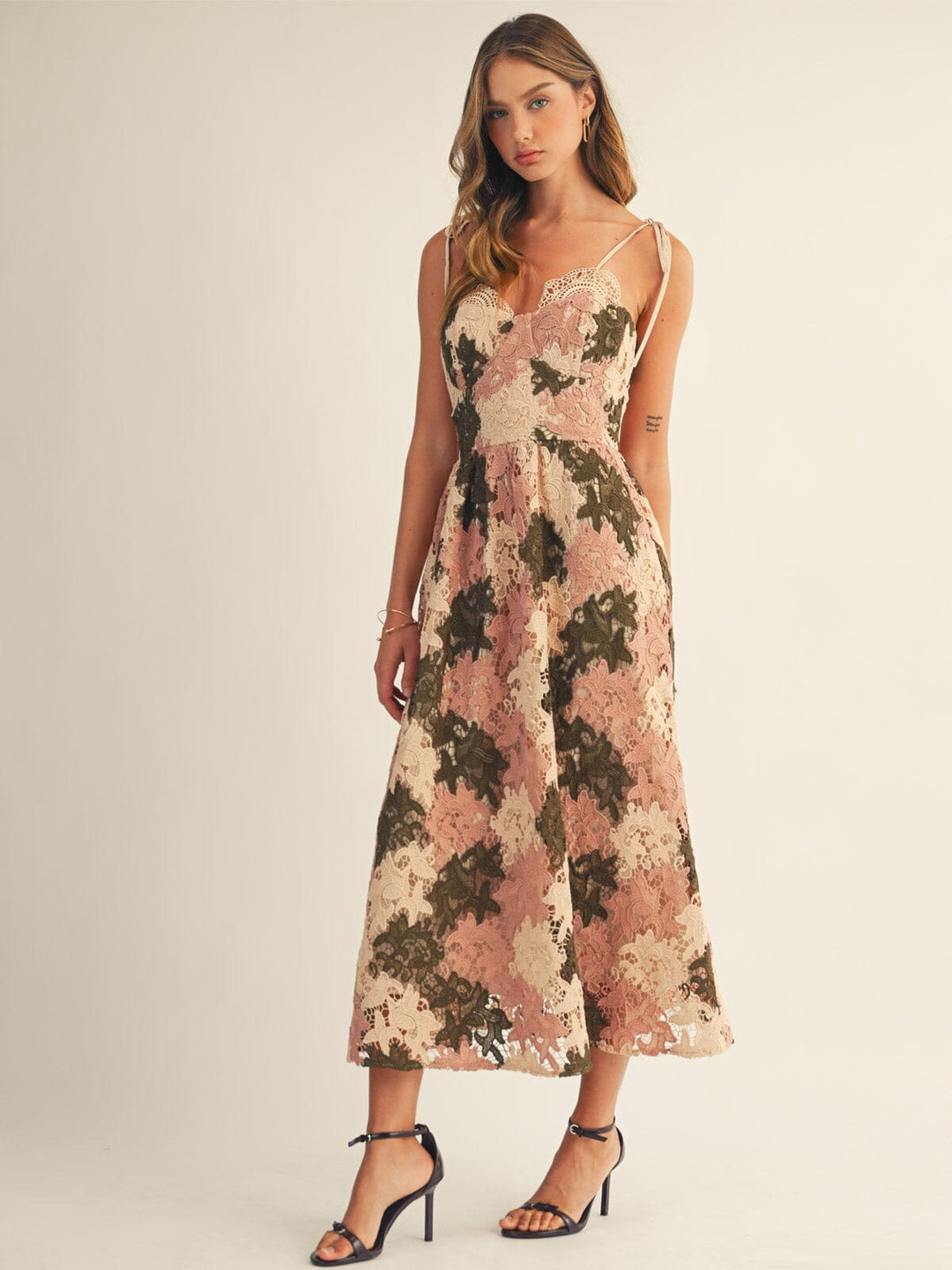 JUST ME WOMEN'S SLEEVELESS V-NECK FLORAL CROCHET MAXI DRESS