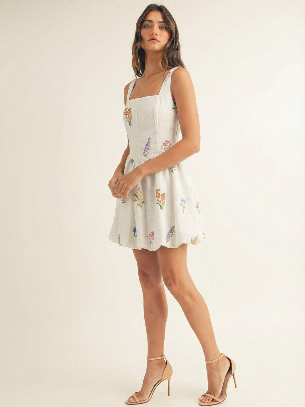 JUST ME WOMEN'S SLEEVELESS SQUARE NECK FRONT POCKETS EMBROIDERY FLORAL MINI DRESS