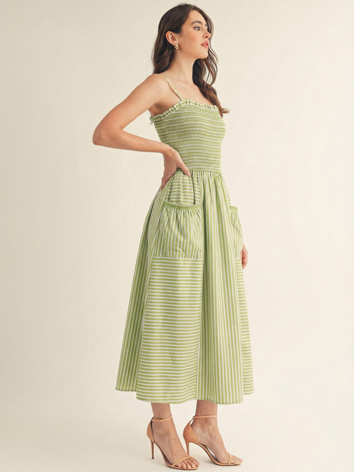 JUST ME WOMEN'S SLEEVELESS SQUARE NECK SMOCK POCKETS STRIPES MAXI DRESS