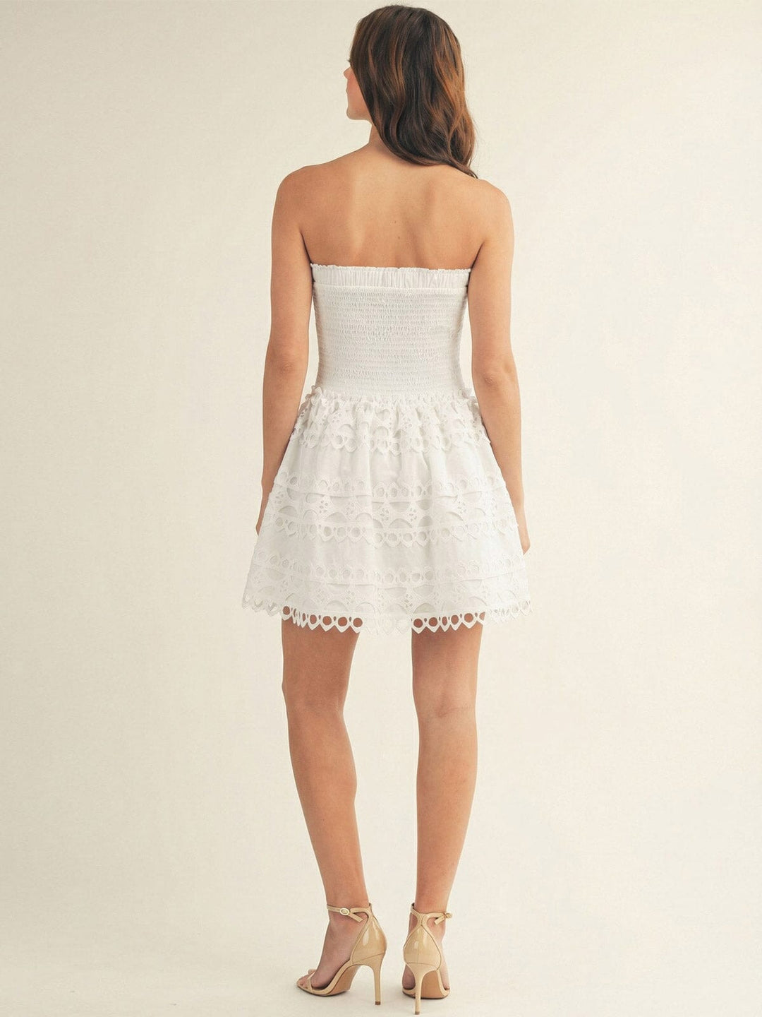 JUST ME WOMEN'S SLEEVELESS SMOCK CROCHET MINI DRESS