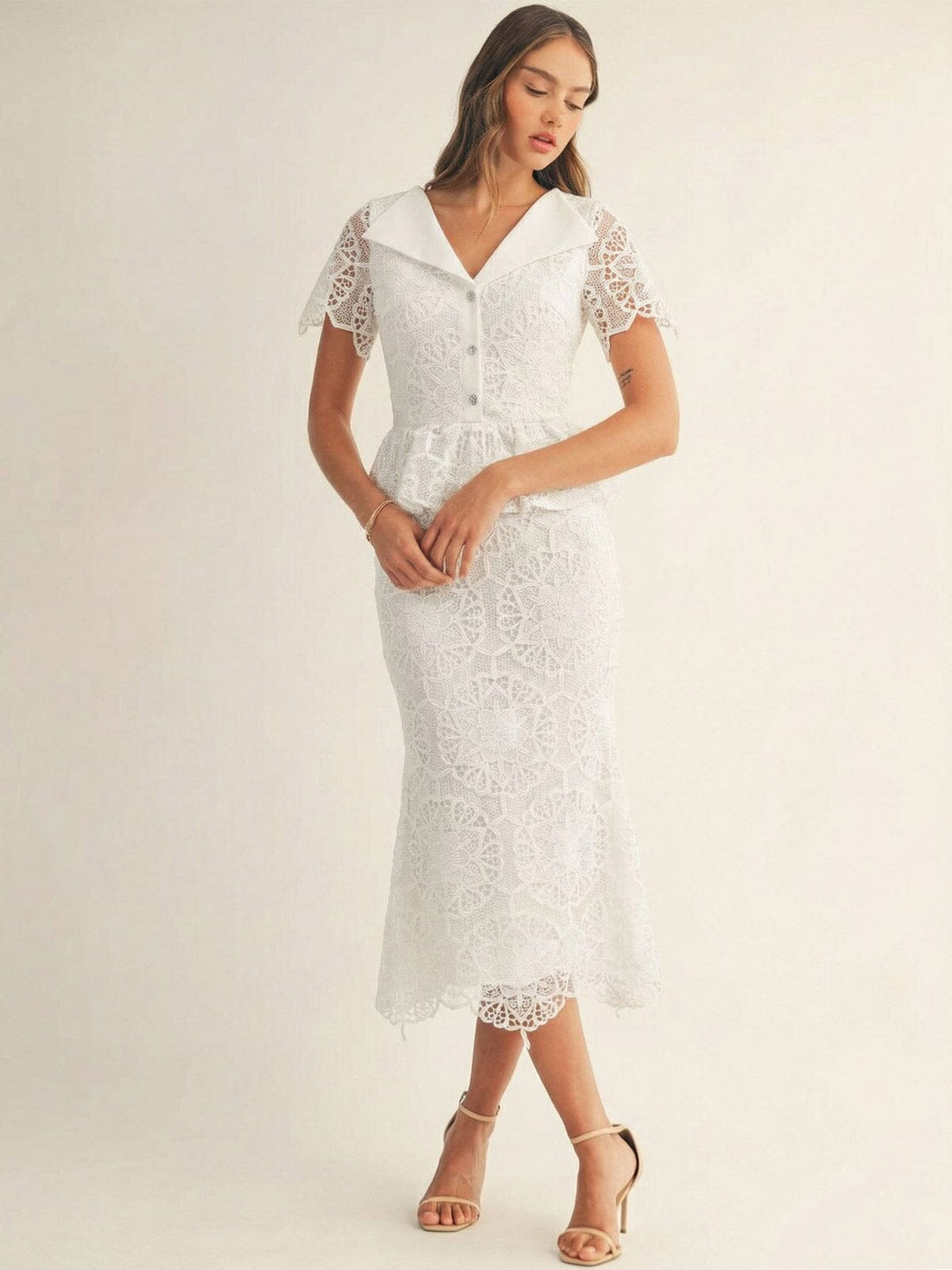 JUST ME WOMEN'S SHORT SLEEVE V-NECK SURPLICE CROCHET BODYCON MAXI DRESS