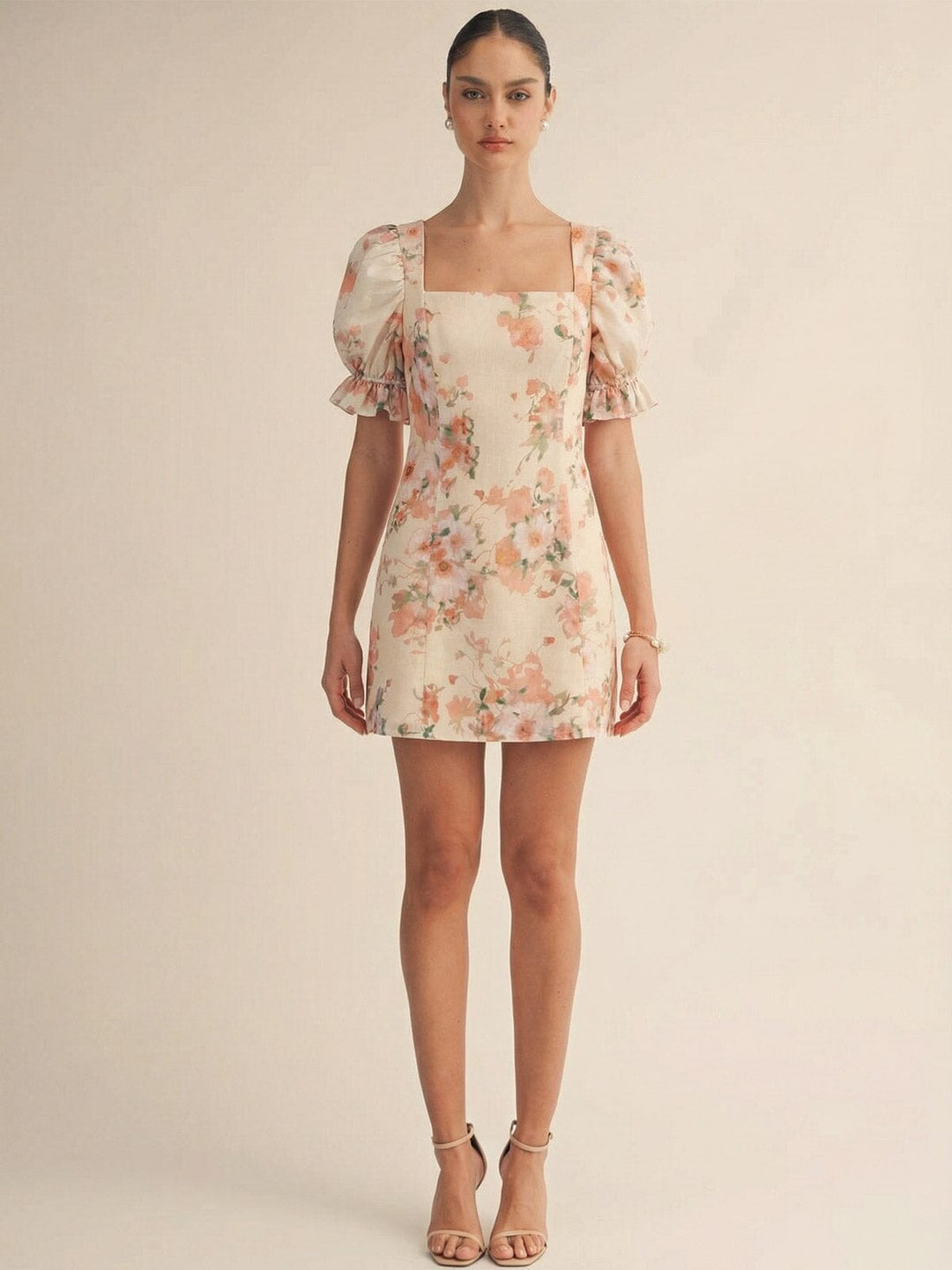 JUST ME WOMEN'S SHORT PUFF SLEEVE SQUARE NECK SMOCK FLORAL MINI DRESS