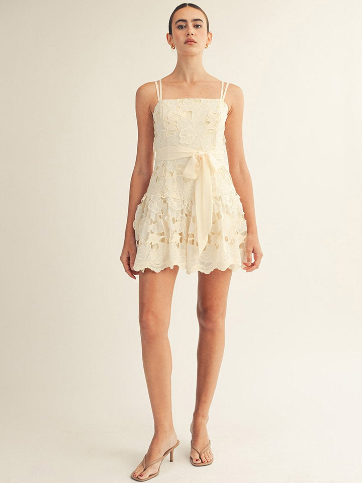 JUST ME WOMEN'S SLEEVELESS SELF TIE FLORAL CROCHET MINI DRESS