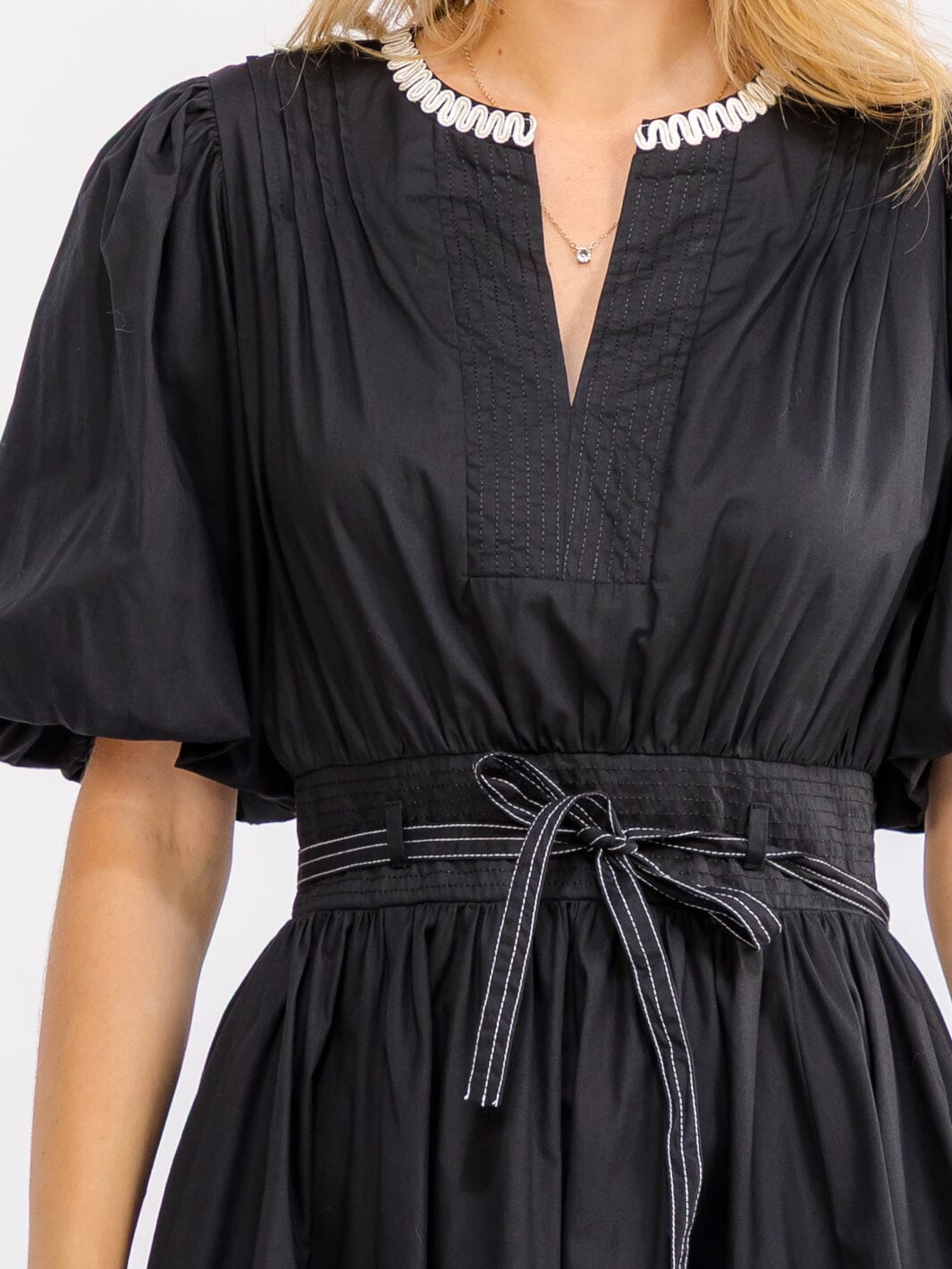 WOMEN'S SHORT PUFF SLEEVE V-NECK SMOCK WAIST POCKETS FIT & FLARE MINI DRESS