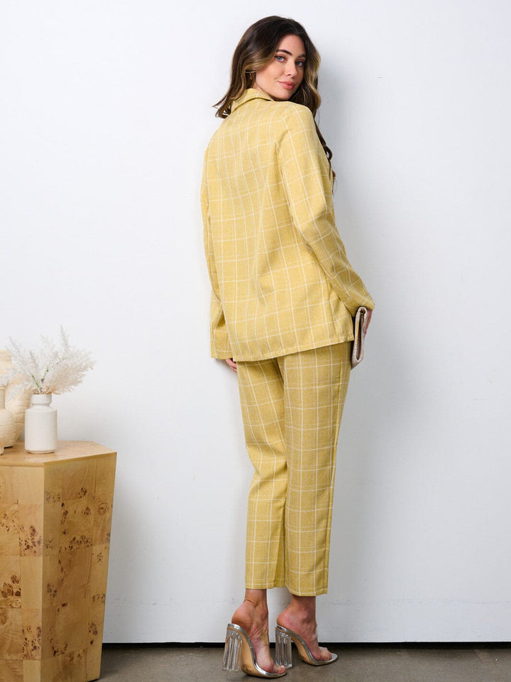 WOMEN'S LONG SLEEVE BLAZER & BUTTON CLOSURE PANTS 2PC. PLAID SET