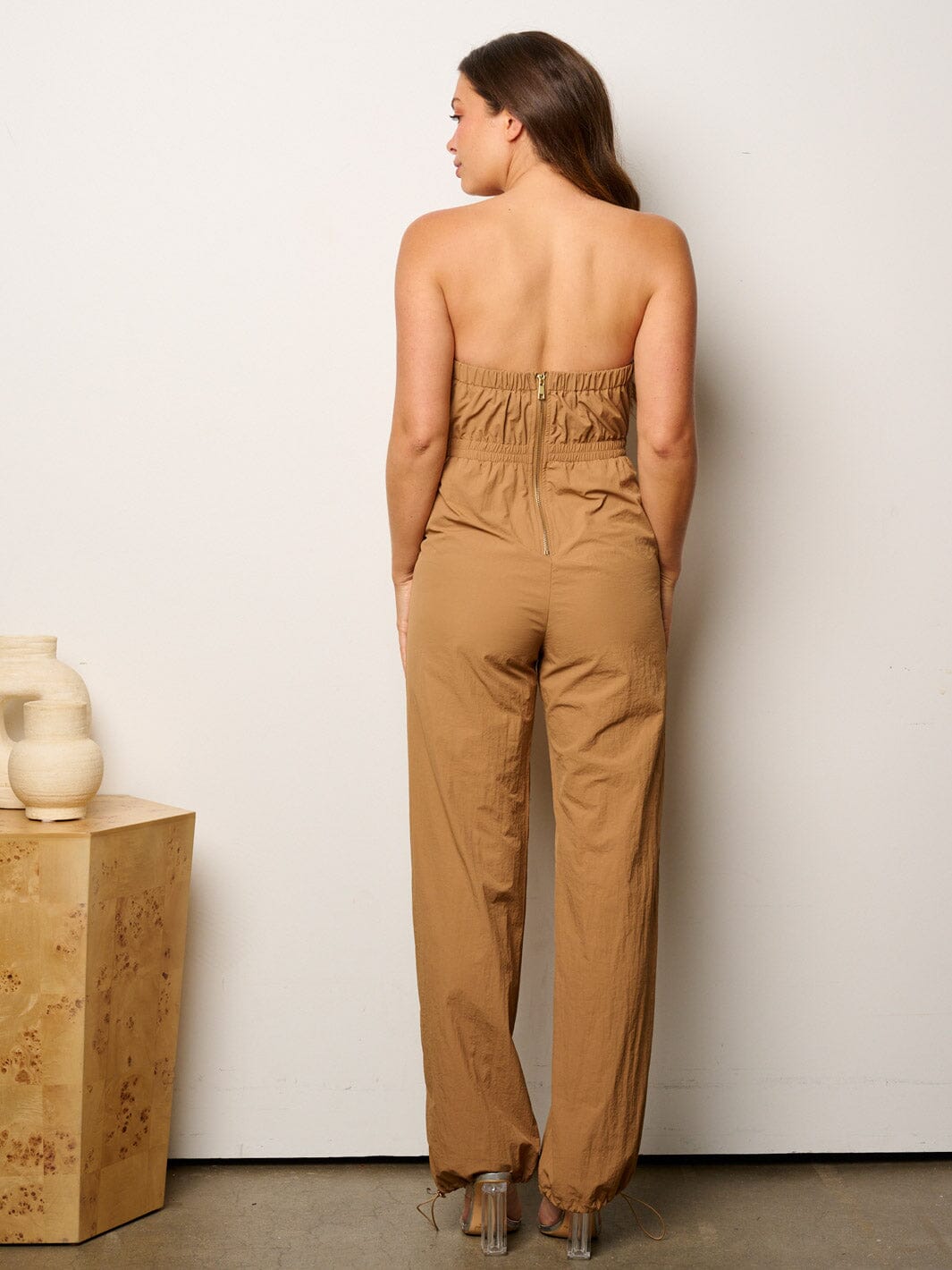 WOMEN'S SLEEVELESS RUCHED FRONT POCKETS JUMPSUIT