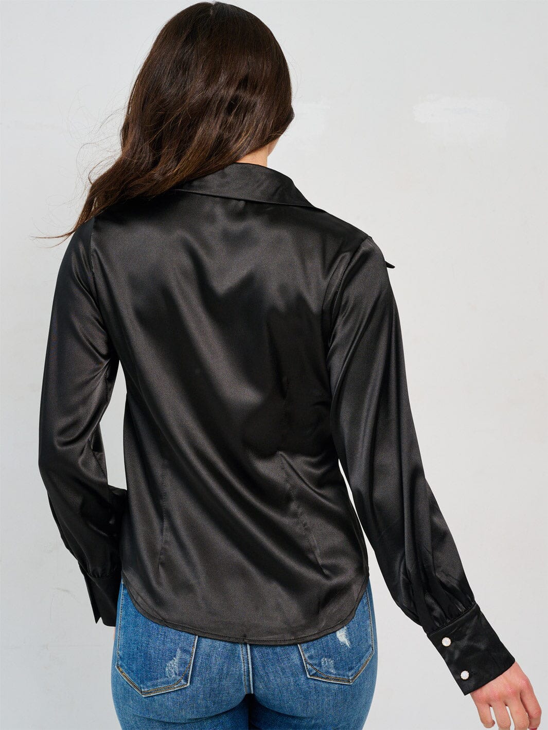 WOMEN'S LONG SLEEVE BUTTON CLOSURE SILK BLOUSE