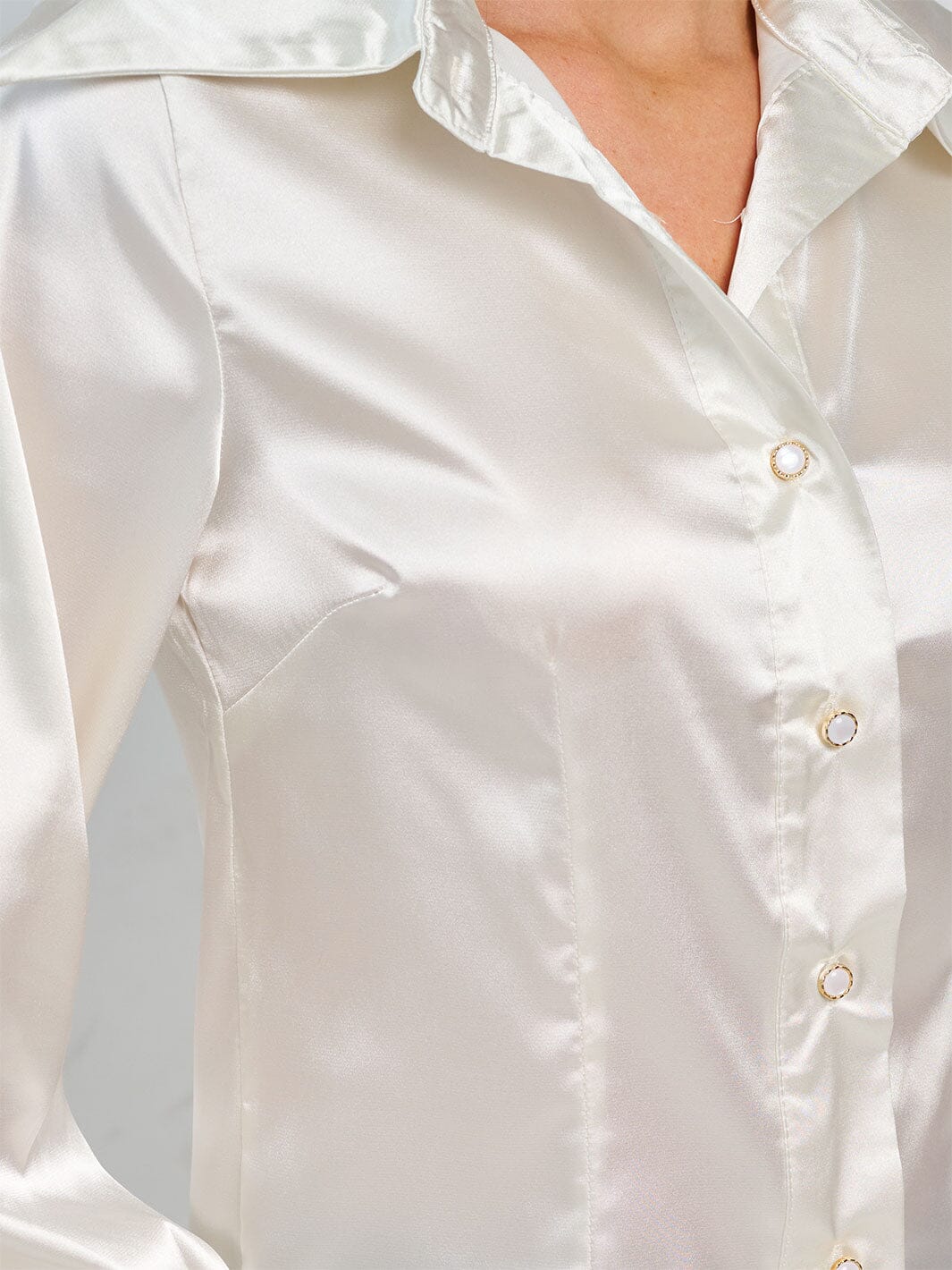 WOMEN'S LONG SLEEVE BUTTON CLOSURE SILK BLOUSE