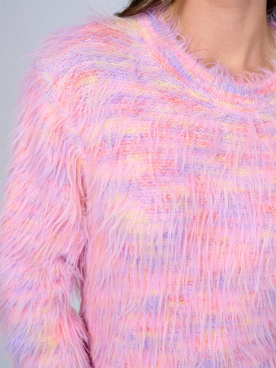 WOMEN'S LONG SLEEVE FUZZY MULTI PULLOVER SWEATER