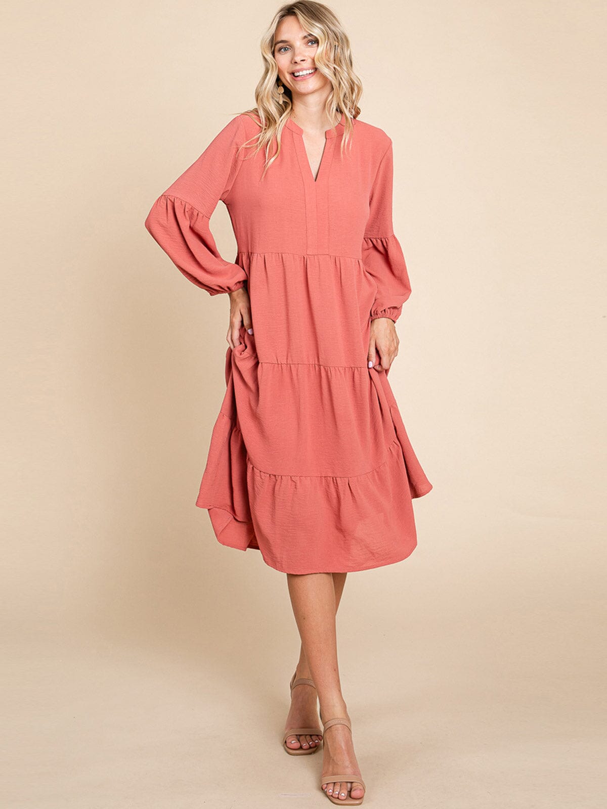 WOMEN'S LONG SLEEVE V-NECK TIERED LOOSE FIT MIDI DRESS
