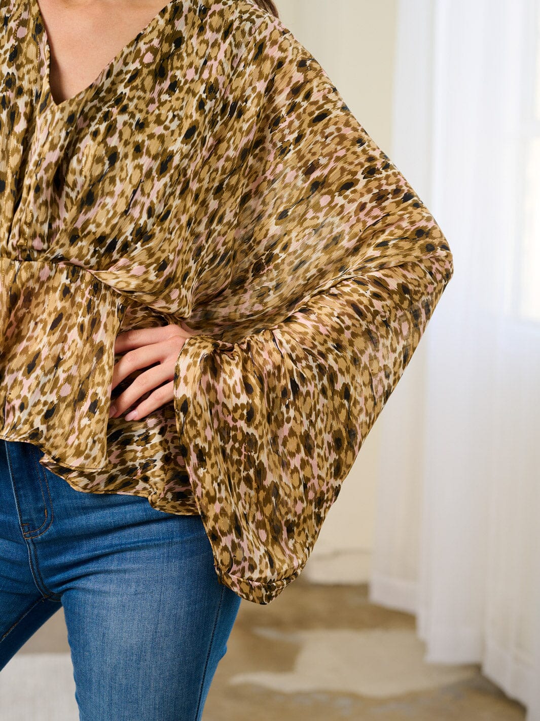 WOMEN'S LONG BELL SLEEVE V-NECK ANIMAL PRINT PEPLUM BLOUSE TOP