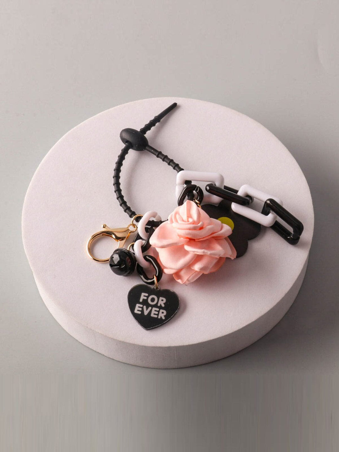 FASHION FOREVER MULTI PENDANT KEYCHAIN