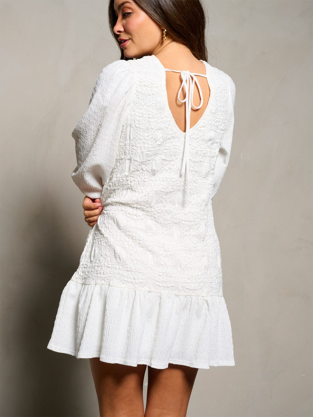 WOMEN'S 3/4 SLEEVE V-NECK POCKETS DETAILED MINI DRESS