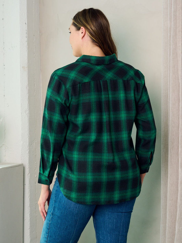 PLUS SIZE LONG SLEEVE BUTTON UP PLAID TOP