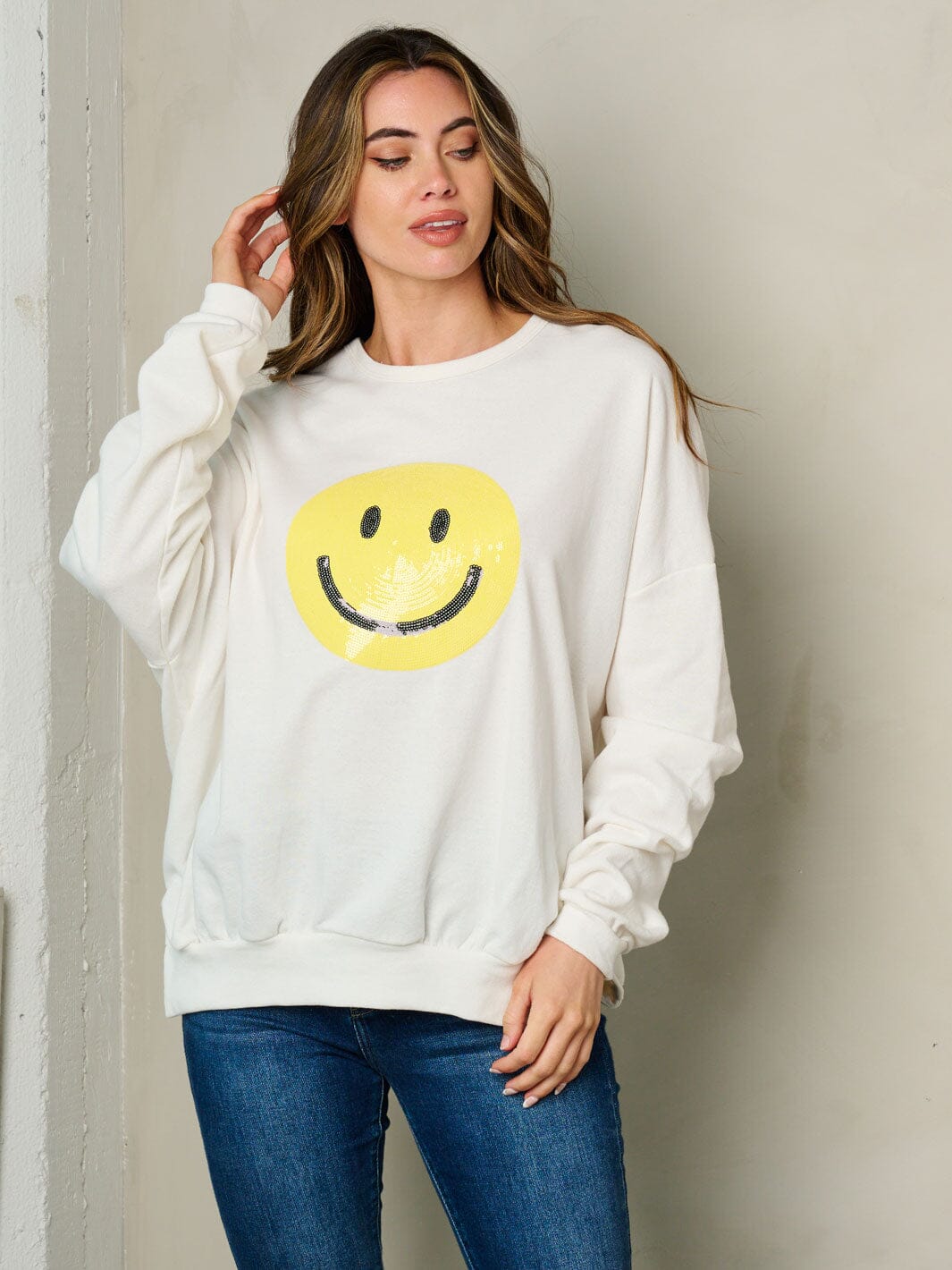 WOMEN'S LONG SLEEVE GRAPHIC SWEATER