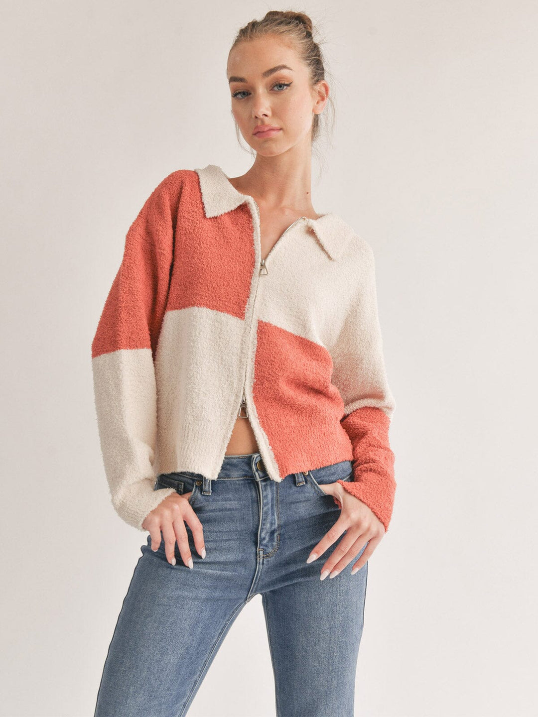 WOMEN'S LONG SLEEVE ZIP UP COLORBLOCK SWEATER