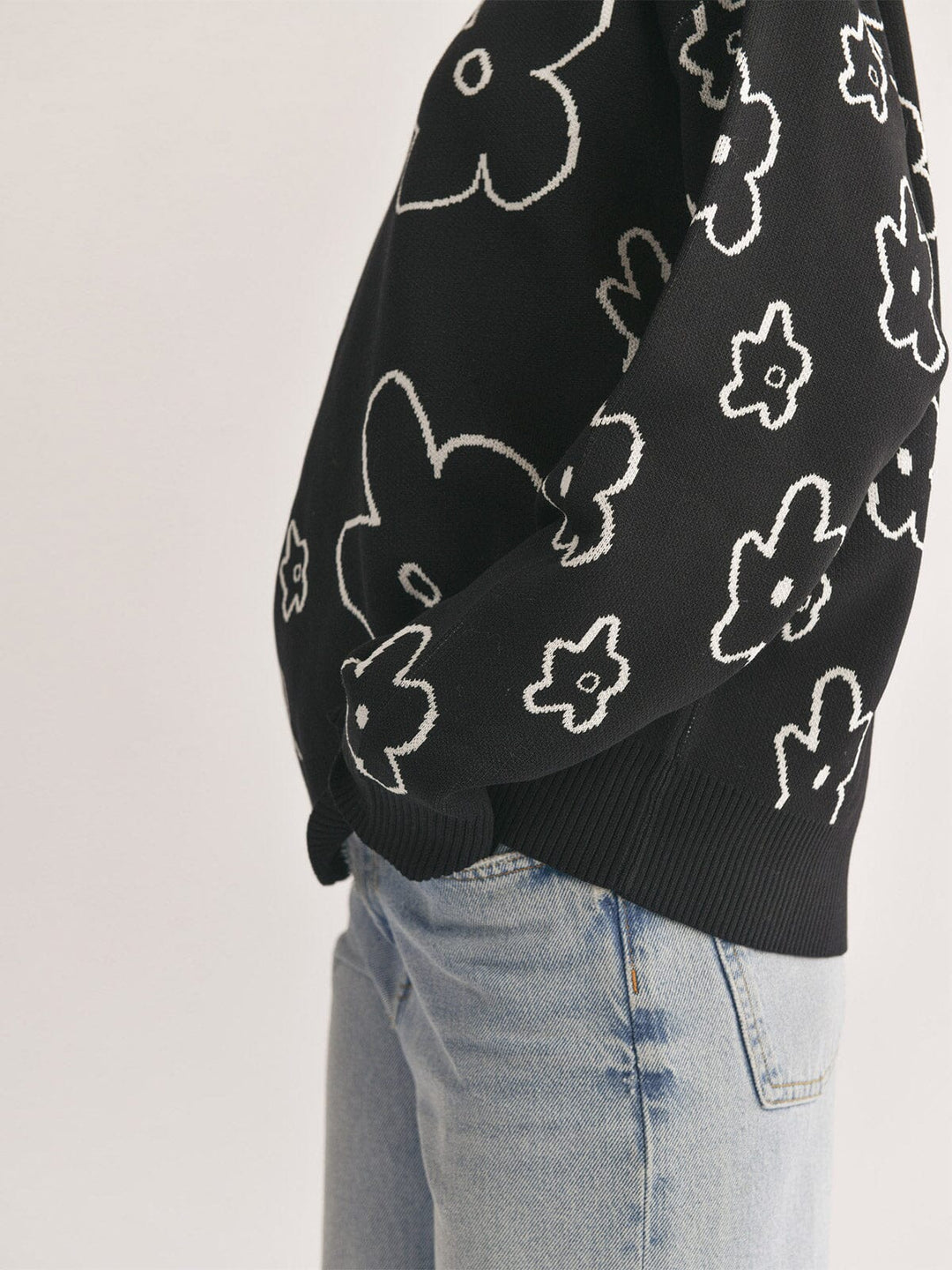 WOMEN'S LONG SLEEVE FLOWER PRINT PULLOVER SWEATER