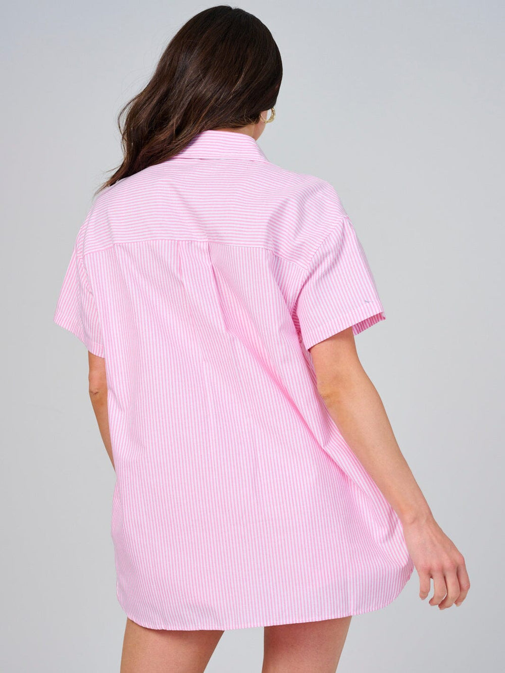 WOMEN'S SHORT SLEEVE BUTTON UP FRONT POCKET TOP