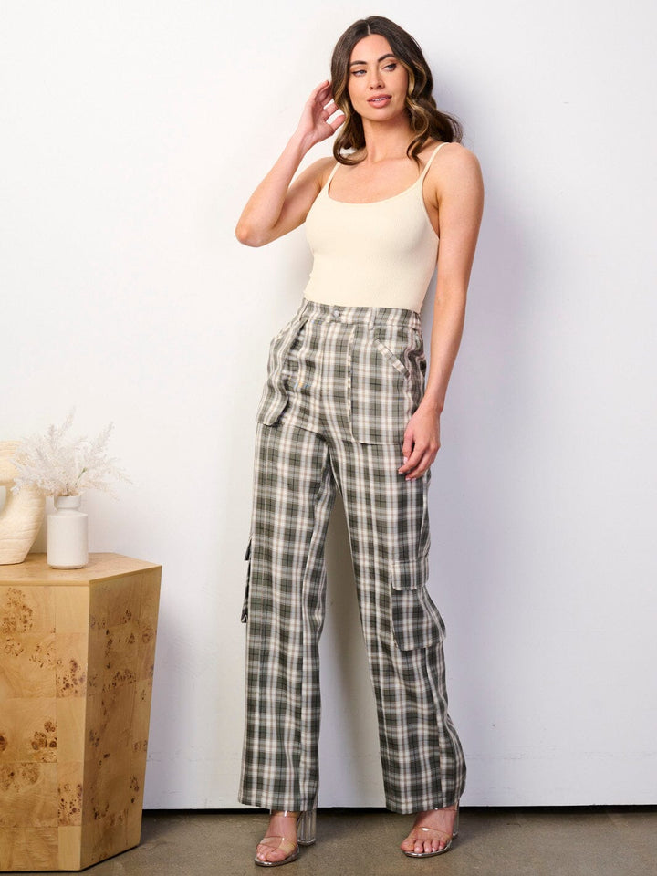 WOMEN'S BUTTON CLOSURE CARGO POCKETS WIDE LEG PLAID PANTS