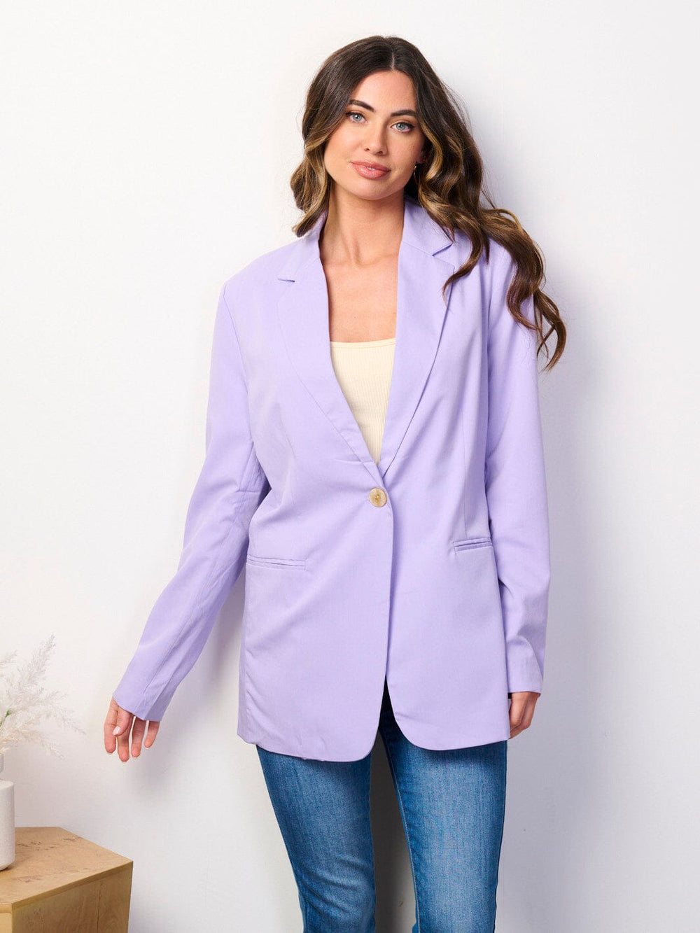 WOMEN'S LONG SLEEVE BUTTON CLOSURE BLAZER