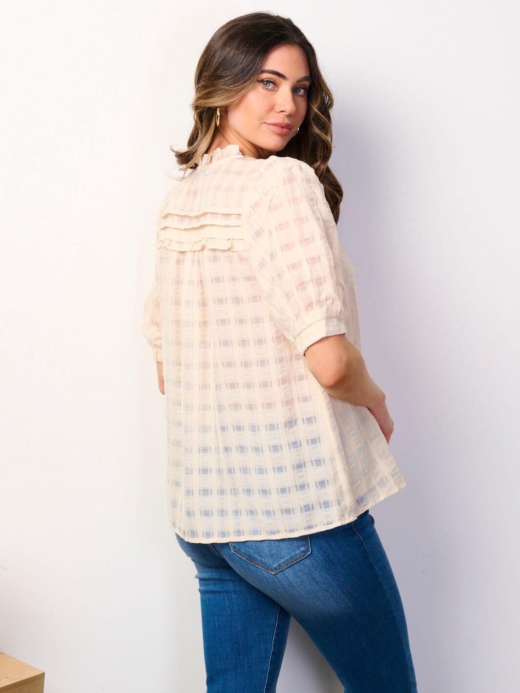 WOMEN'S SHORT PUFF SLEEVE V-NECK DETAILED BLOUSE TOP