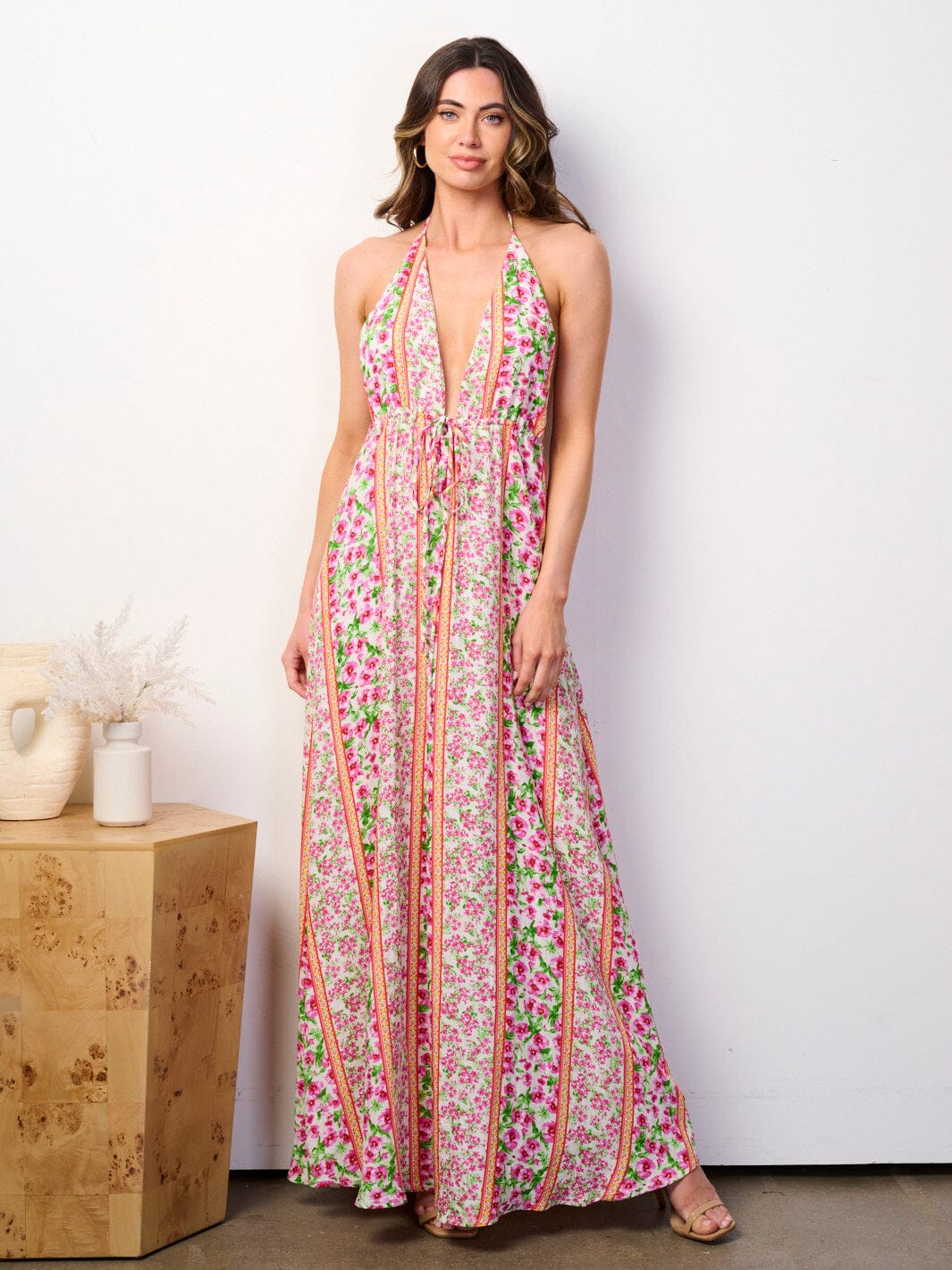 WOMEN'S SLEEVELESS BACKLESS V-NECK FLORAL MAXI DRESS