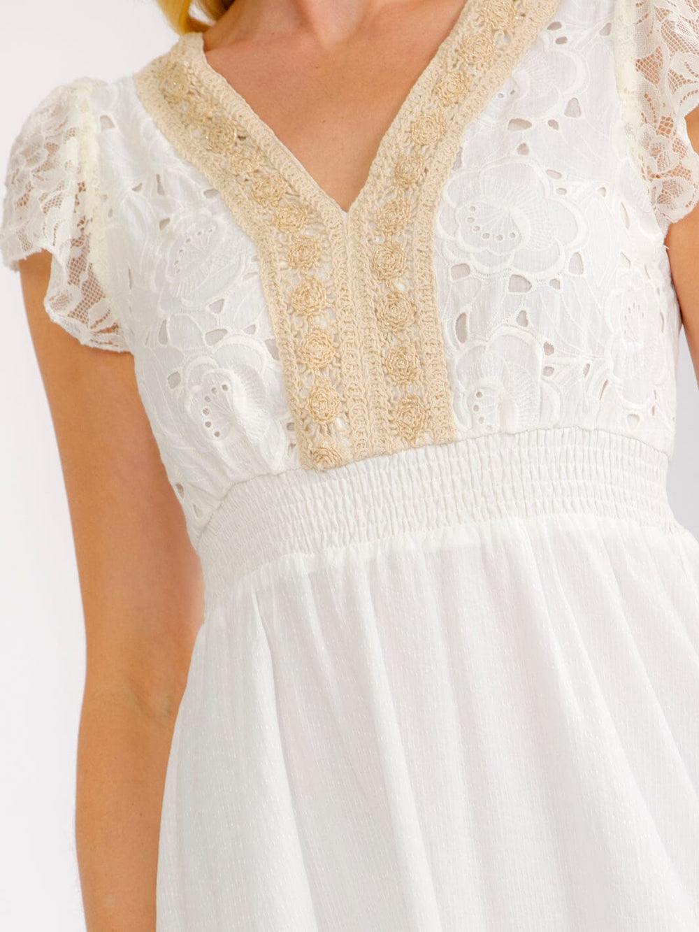 WOMEN'S SHORT SLEEVE V-NECK OPEN BACK TIERED CROCHET LACE MAXI DRESS