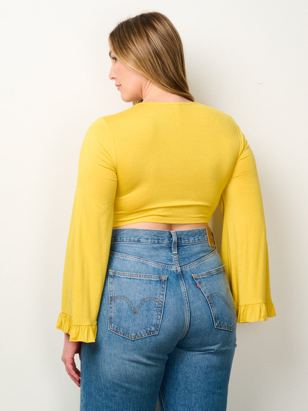 PLUS SIZE LONG SLEEVE FRON TIE CROP TOP