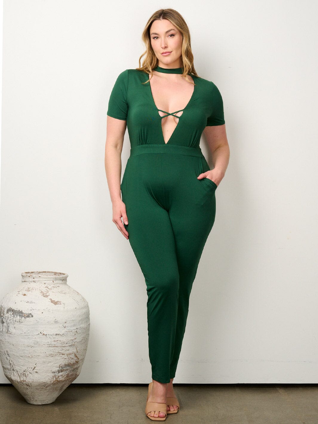 PLUS SIZE SHORT SLEEVE V-NECK POCKETS JUMPSUIT