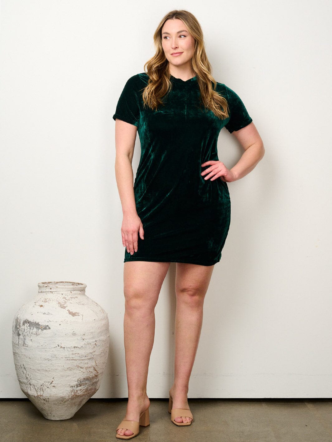 PLUS SIZE SHORT SLEEVE FRONT MOCK NECK SIDE RUCHED BODYCON MINI DRESS