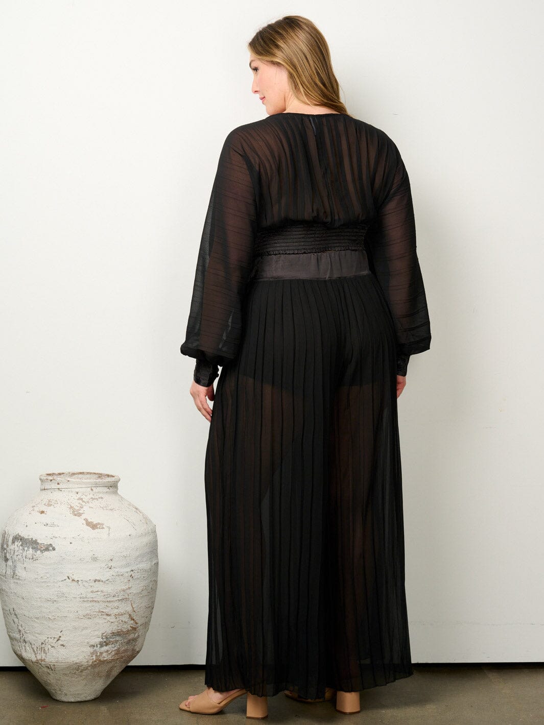 PLUS SIZE LONG SLEEVE CROP TOP & WIDE LEG PLEATED PANTS 2PC. SET