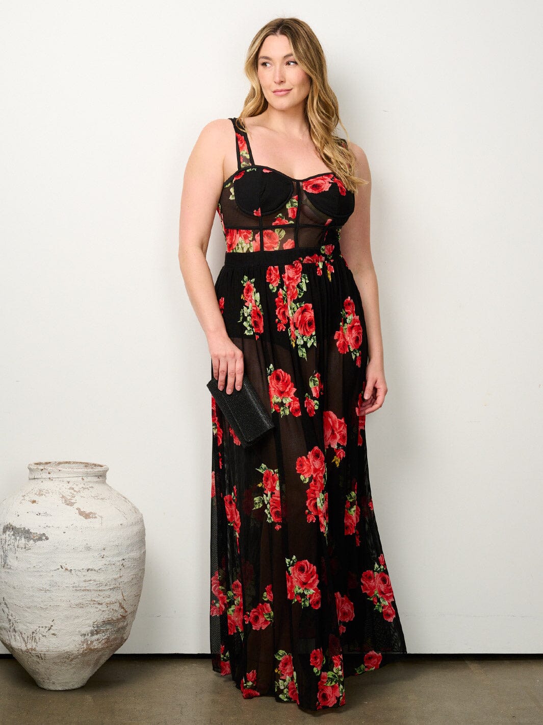 PLUS SIZE SLEEVELESS FLORAL MAXI DRESS