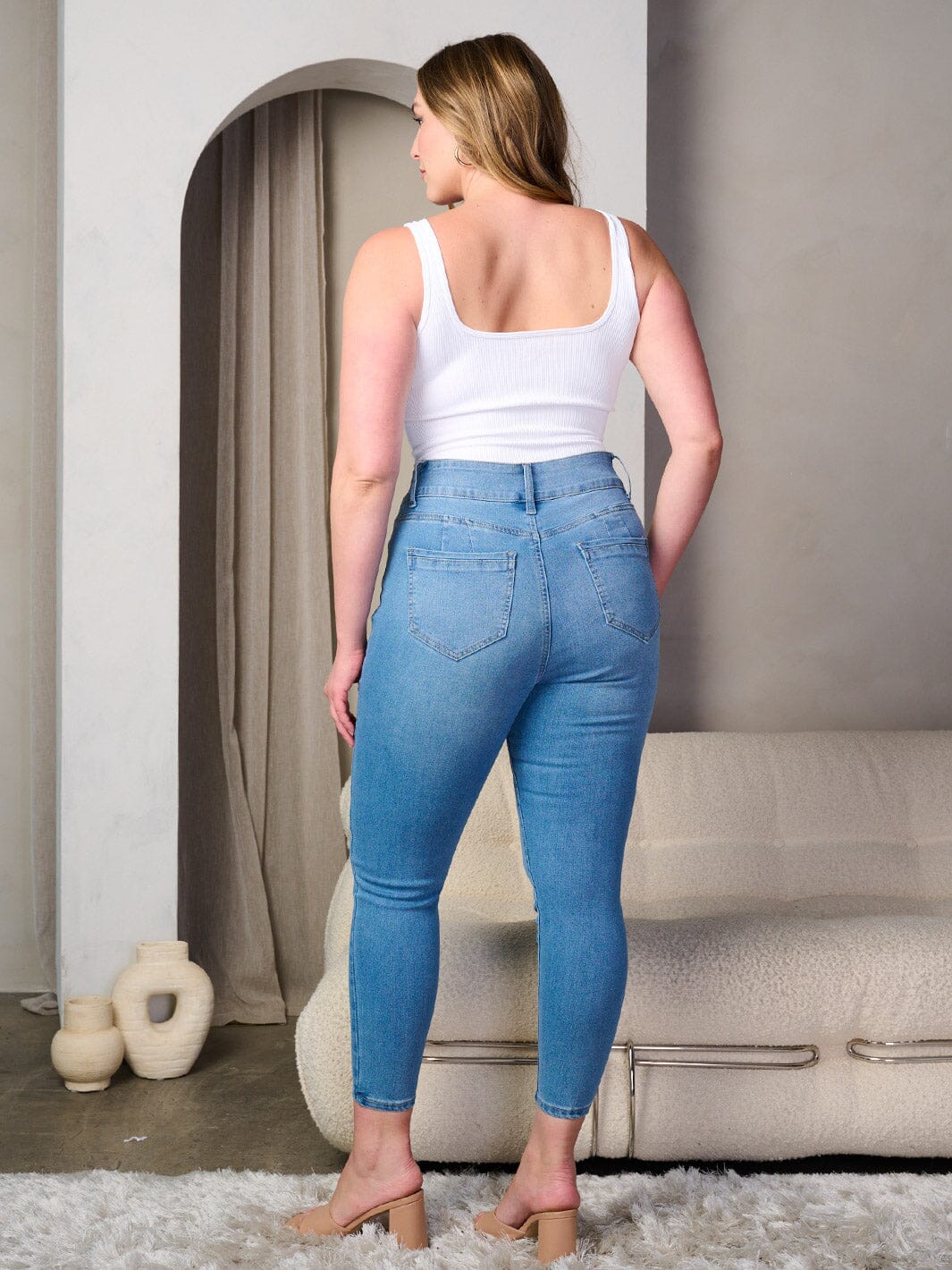 PLUS SIZE BUTTON CLOSURE WASHED DENIM SKINNY JEANS