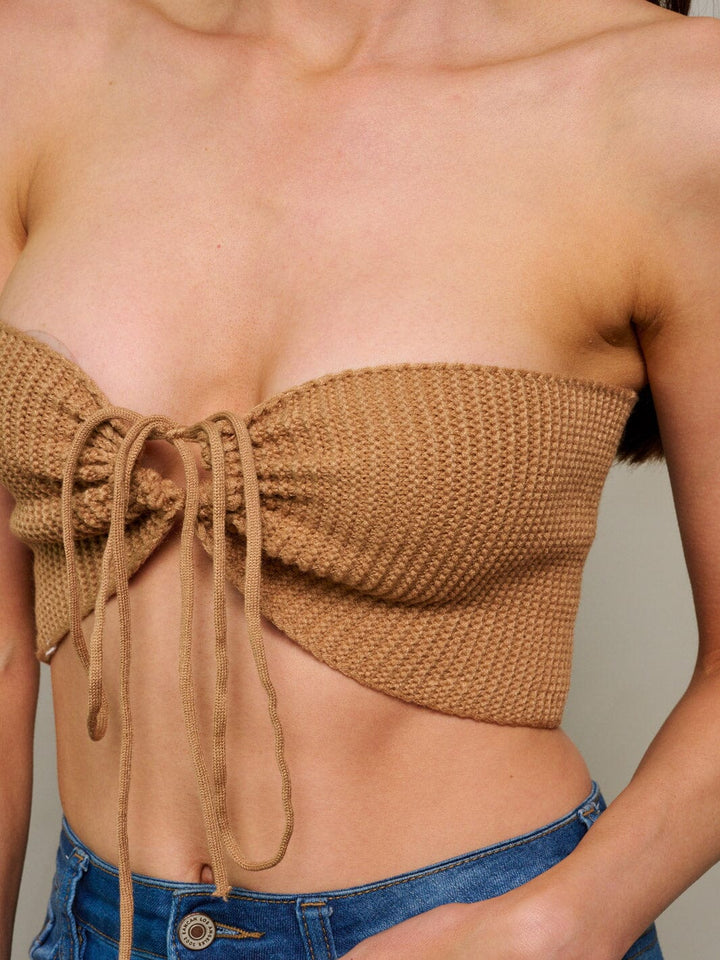 WOMEN'S SLEEVELESS KNITTED TUBE CROP TOP