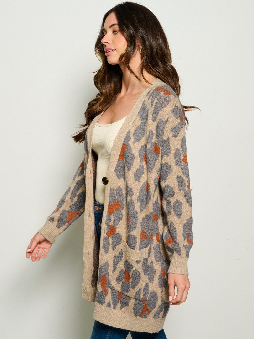 WOMEN'S LONG SLEEVE VUTTON UP FRONT POCKETS ANIMAL PRINT CARDIGAN