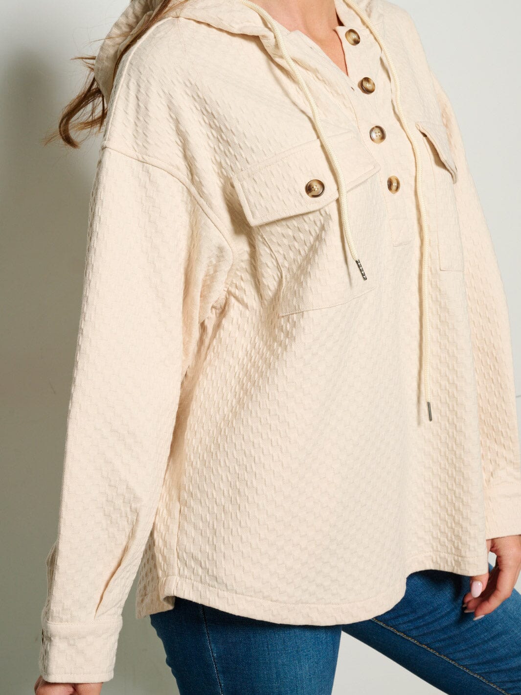 WOMEN'S LONG SLEEVE FRONT POCKETS HOODED WAFFLE PRINT SWEATER