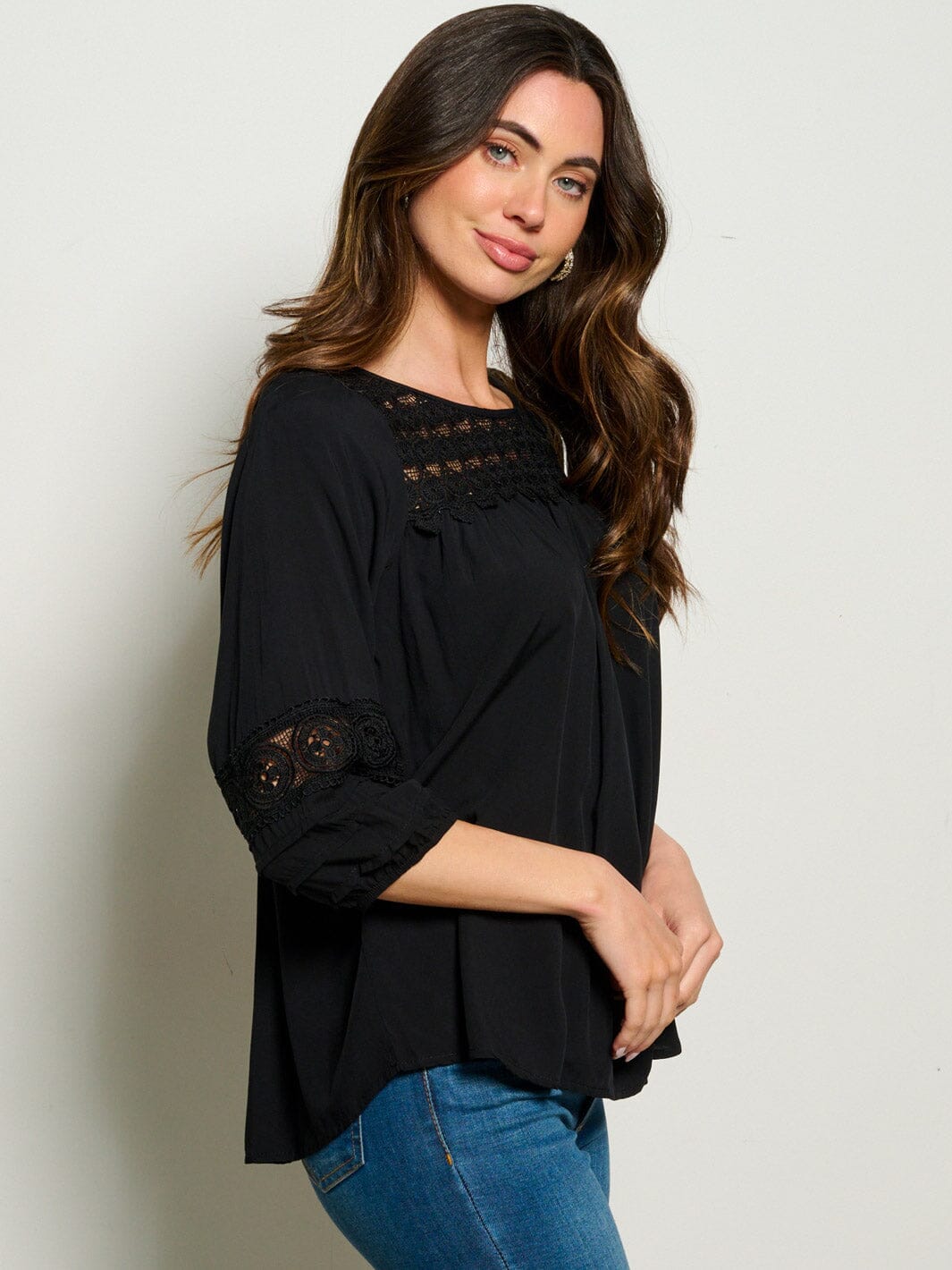 WOMEN'S 3/4 SLEEVES CROCHET DETAILED BLOUSE TOP