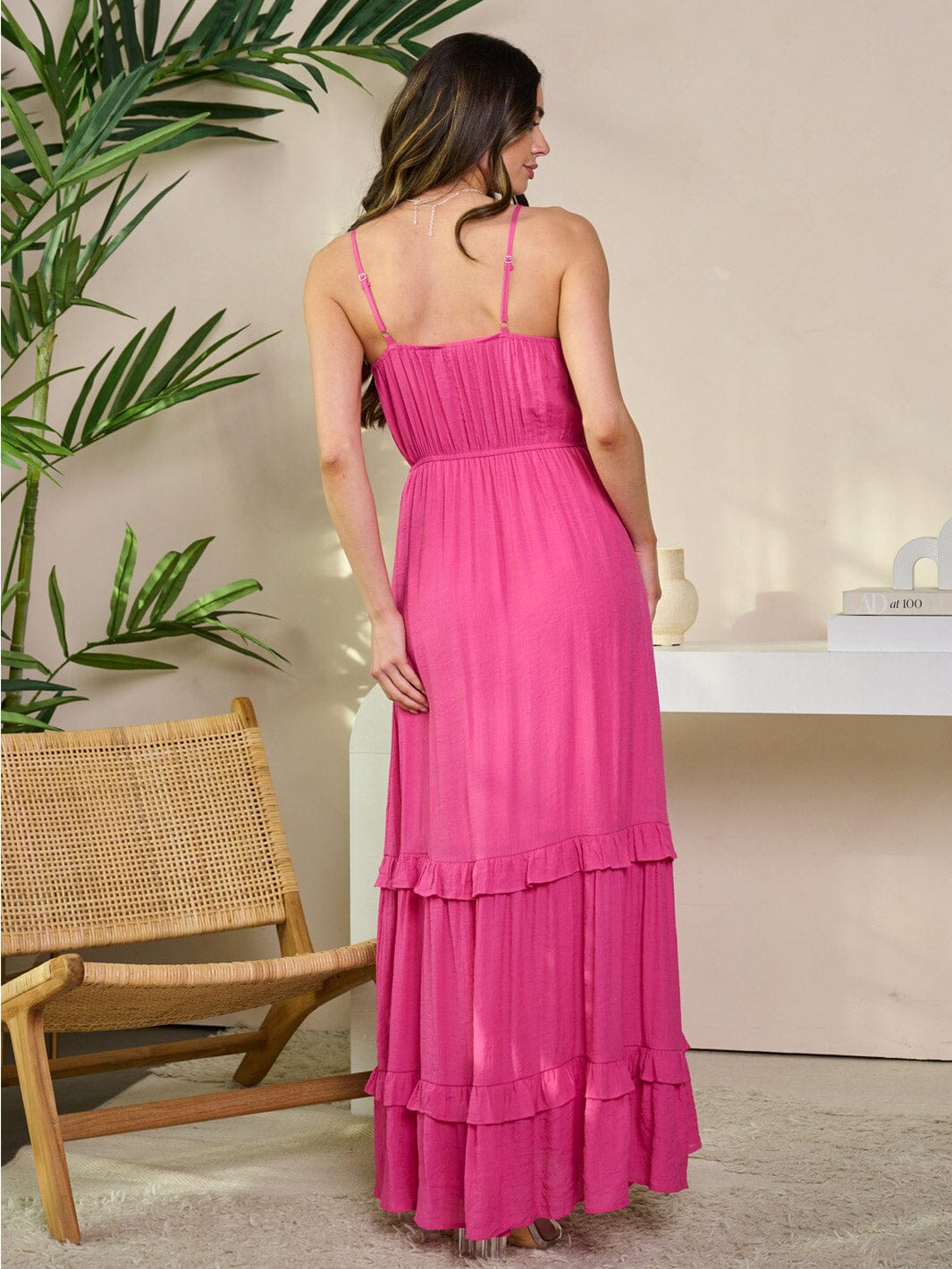 WOMEN'S SLEEVELESS V-NECK ELASTIC WAIST TIERED MAXI DRESS